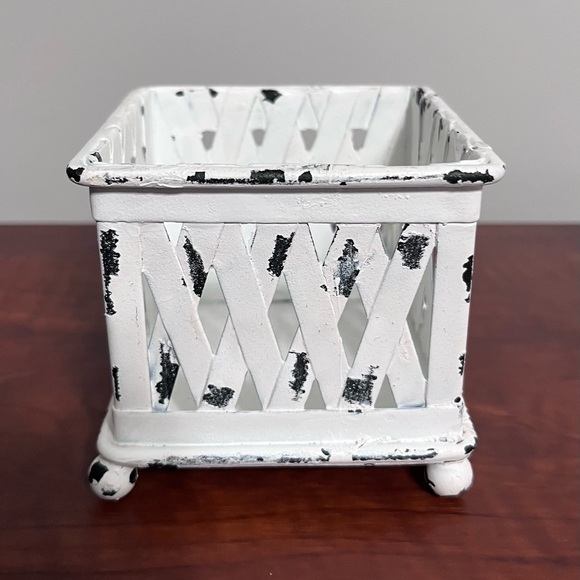 White and Black Distressed Metal Lattice Planter - Picture 2 of 7